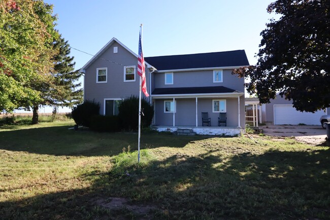 Building Photo - Country Living 4 bedroom 3 Bath Home  $189...