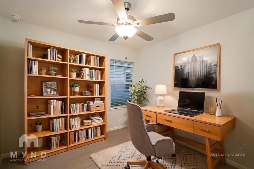 Building Photo - 2729 Ctr Crk Ln