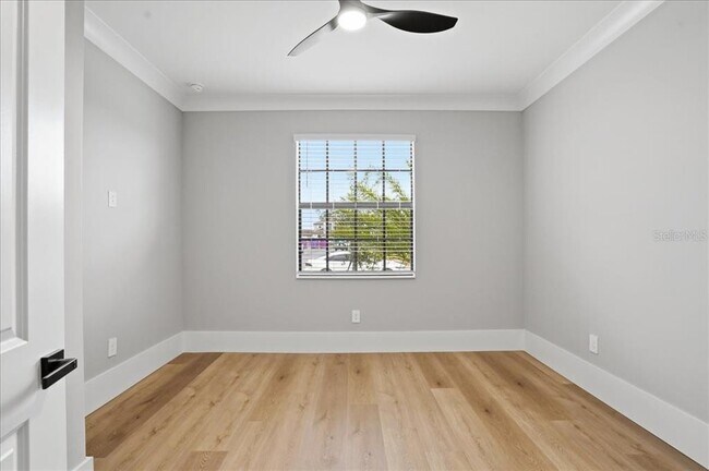 Building Photo - 15165 Serene Shrs Lp