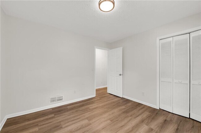 Building Photo - 5722 Port Dr