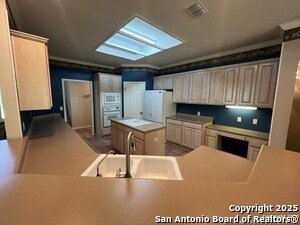 Building Photo - 19119 W Birdsong Way