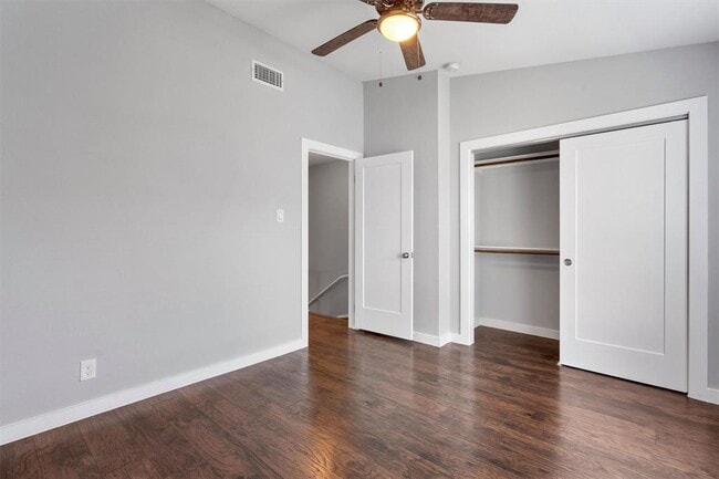 Building Photo - 3810 Southway Dr