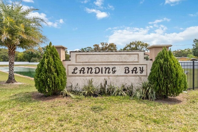 Building Photo - 6592 Taxiway Cir