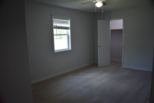 Building Photo - 4 Bd / 2 Bath in Killeen! Convenient to Fort Cavazos!