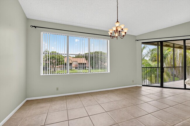 Building Photo - 5801 Coach House Cir