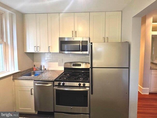 Building Photo - 1322 15th St NW