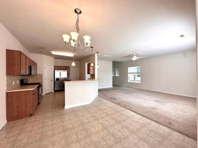 Building Photo - **MOVE IN SPECIAL!**Beautiful 3BR/2.5BA Home in Charlotte!