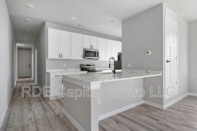 Building Photo - 948 S Corinth St Rd