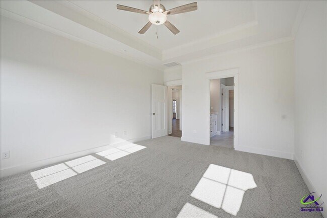 Building Photo - 307 Willowbrook Ln