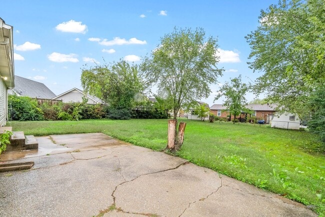 Building Photo - 4 Bedroom 2 Full Bath Pet Friendly Home For Rent!