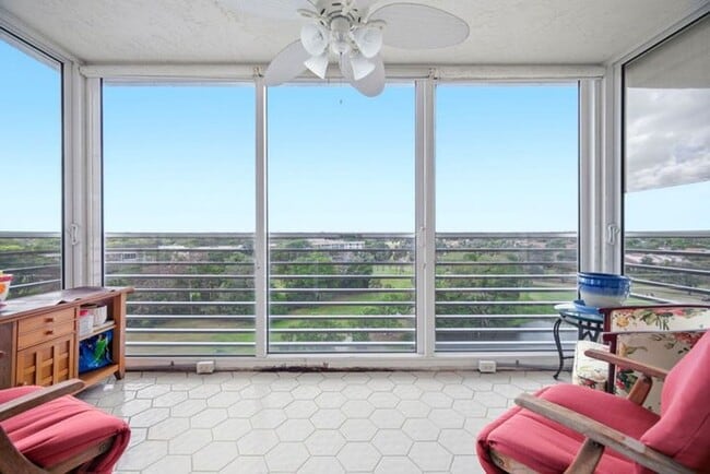 Building Photo - 3507 Oaks Way