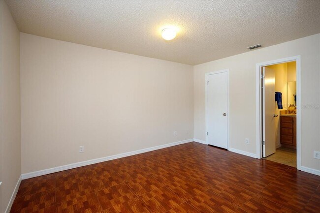 Building Photo - 1083 S Hiawassee Rd