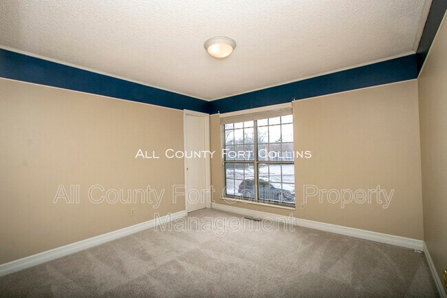 Building Photo - C406 Chukar Ct