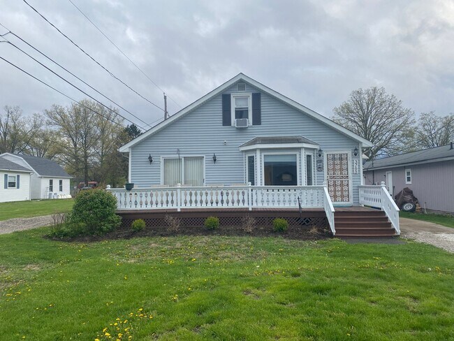 Building Photo - Corporate House 3BR 2 Bath