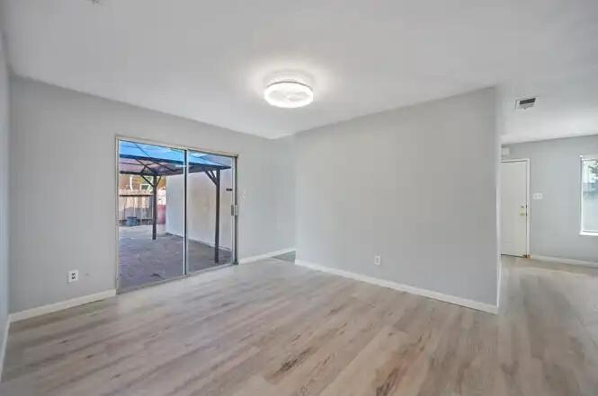 Building Photo - 5800 Mascot Ave