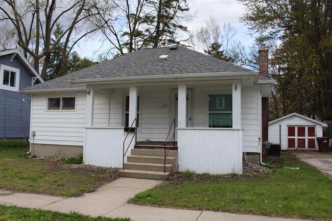 Building Photo - 1512 Sayre St