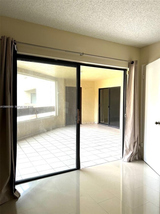Building Photo - 8830 SW 123rd Ct