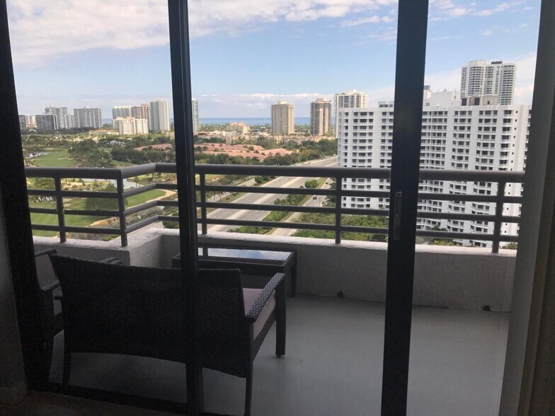 Building Photo - 3300 NE 191st St