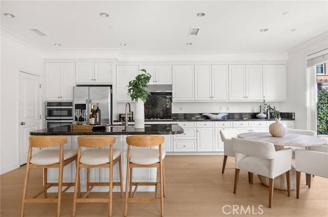 Building Photo - 75 Lupari