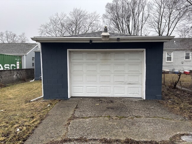 Building Photo - 1311 Marshall Pl