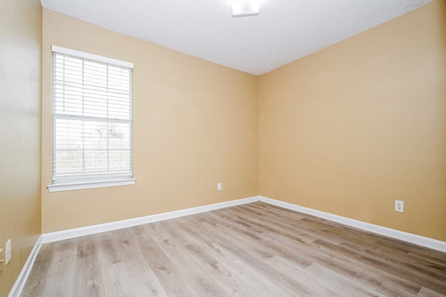 Building Photo - 7256 Teakwood Pl