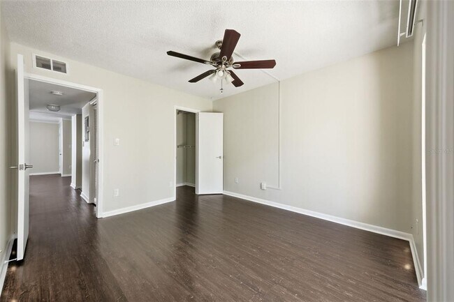 Building Photo - 3102 W Horatio St