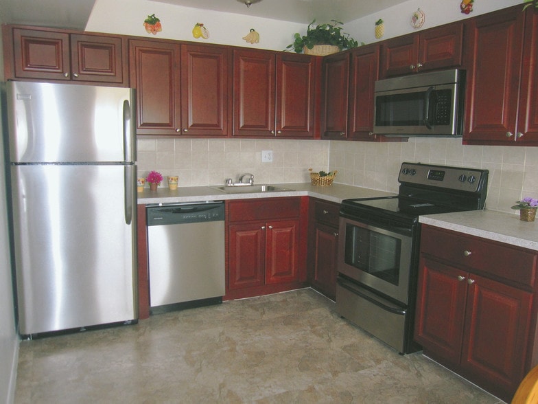 Chateau Apartments 1000 Ivorie Ct Burlington NJ 08016 Apartment Finder