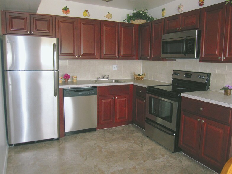 Chateau Apartments 1000 Ivorie Ct Burlington NJ 08016 Apartment Finder