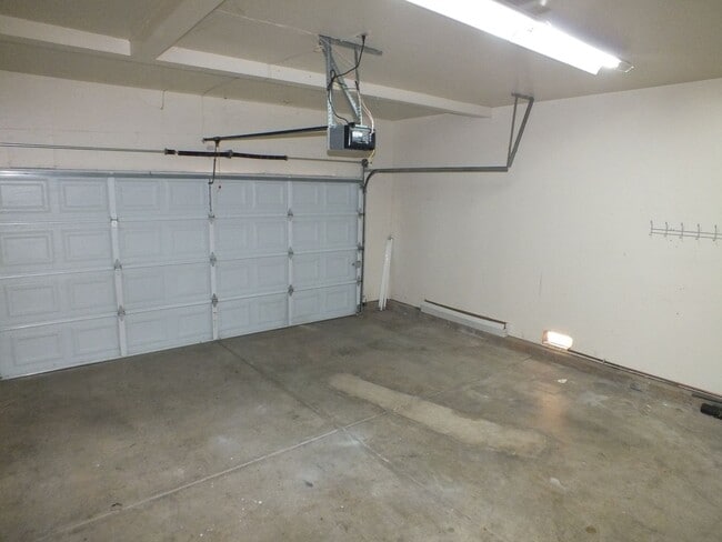 Building Photo - Placerville 3/2 home