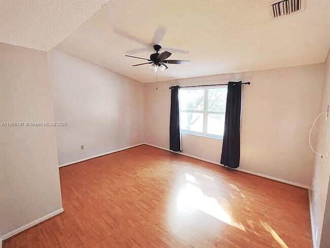Building Photo - 15472 NW 12th Ct