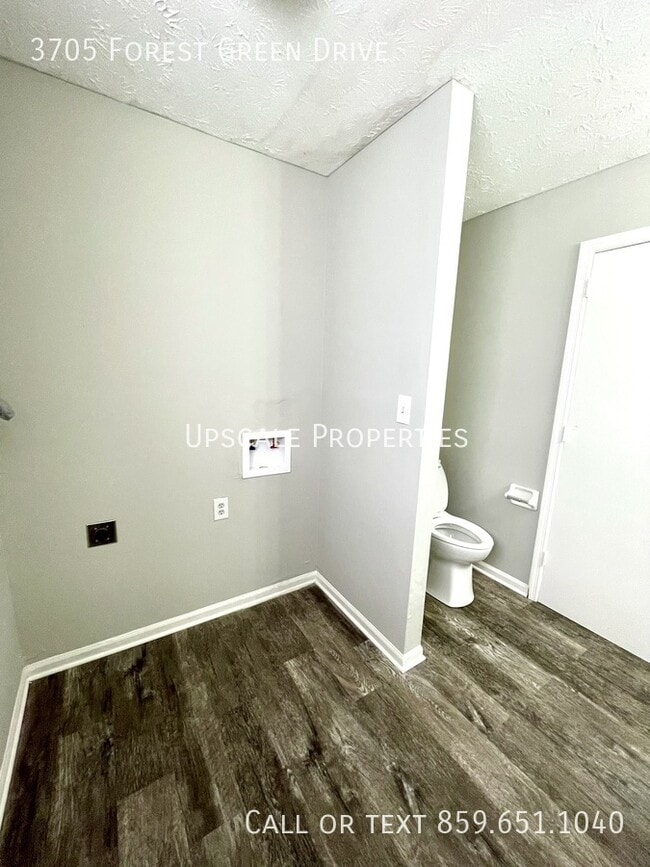 Building Photo - 3705 Forest Green Dr