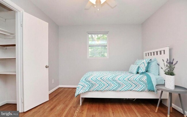 Building Photo - 2609 Dakota St