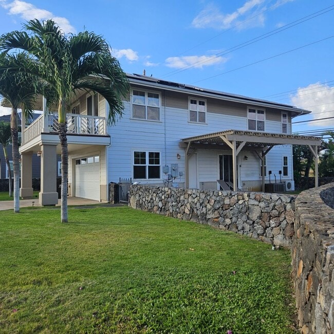 Building Photo - Amazing Home in Moana Estate