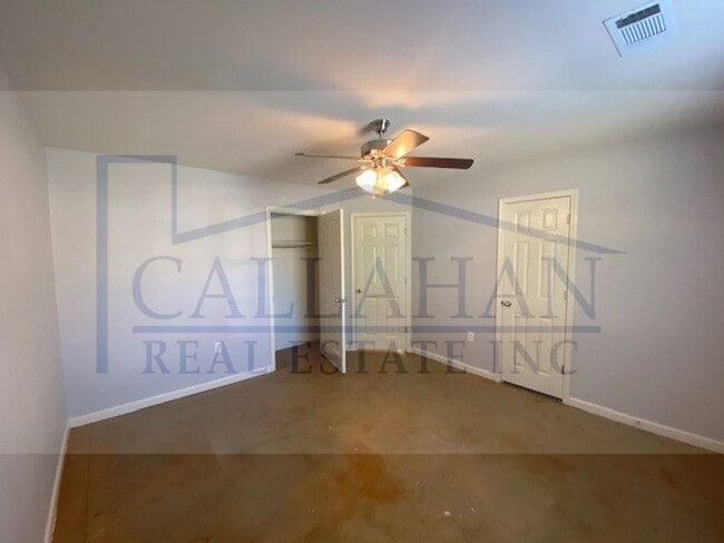 Building Photo - 8001 Langer Ln