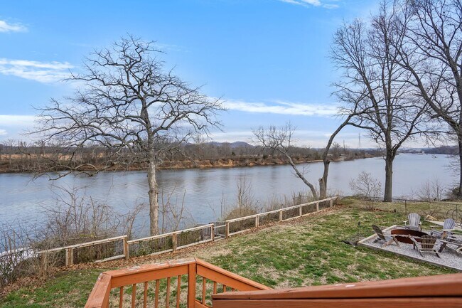 Building Photo - 6620 Upton Ln