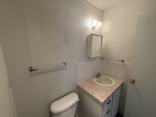 Building Photo - 5909 East F M 40