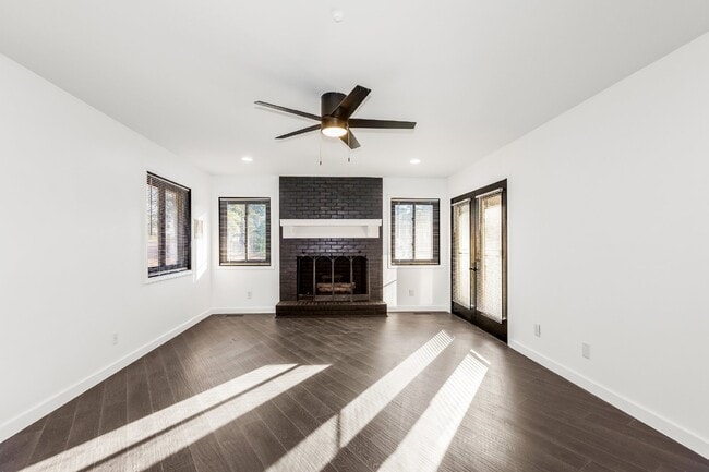 Building Photo - 3bd/2ba Ranch Style Nest In Fayetteville