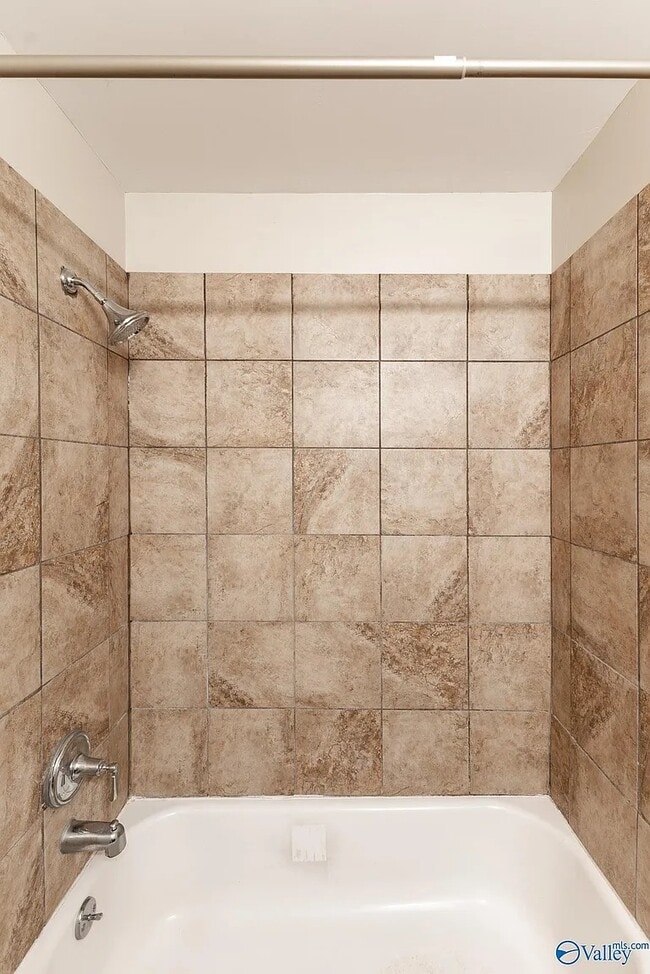 Building Photo - 3207 Delia Ln NW