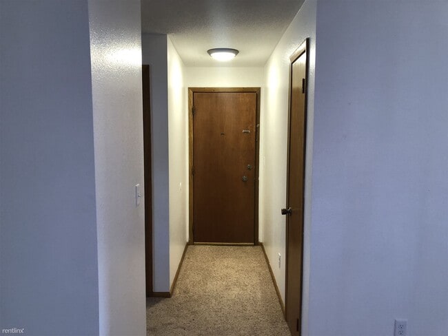 Building Photo - 2 br, 1 bath 4plex - 104 Philadelphia Stre...