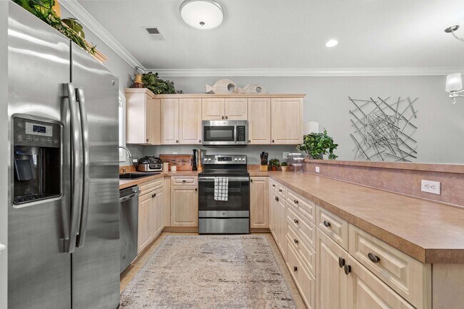 Building Photo - 4140 Hibiscus Dr