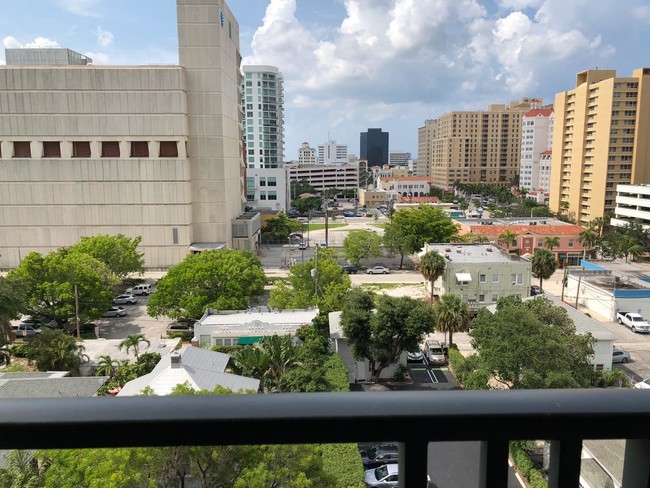 Building Photo - 600 S Dixie Hwy