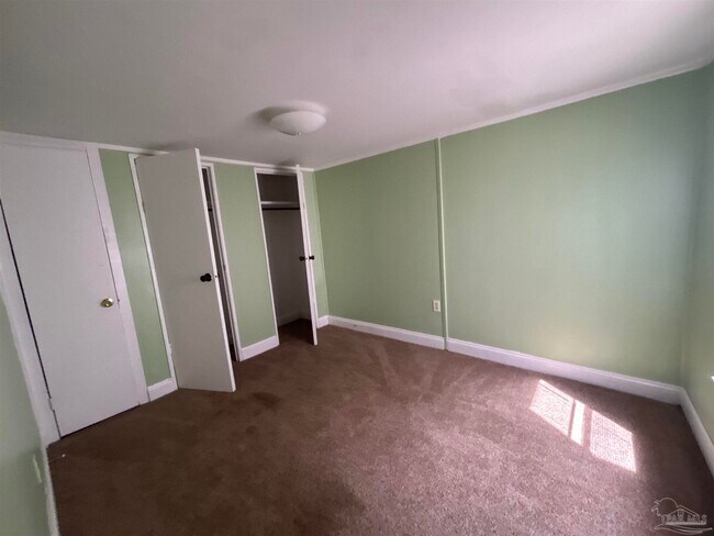 Building Photo - 6453 Hunter St