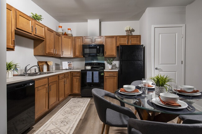 Building Photo - Reserve at Saratoga Springs