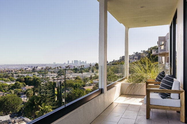 Building Photo - 7866 Fareholm Dr