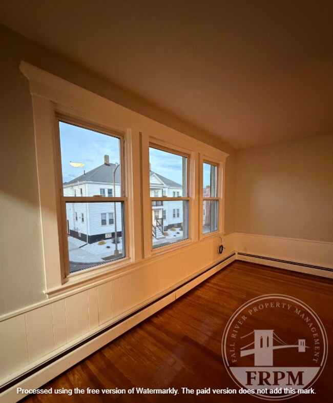 Building Photo - 318 Wood St