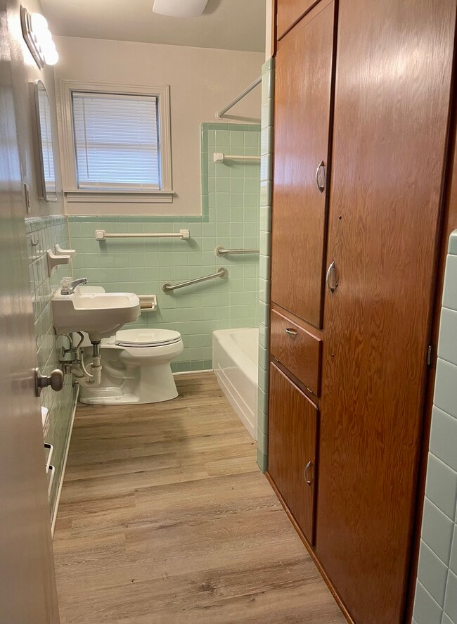 Building Photo - 152 Rencopas Ct