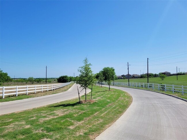 Building Photo - 153 Switchback Hl Rd