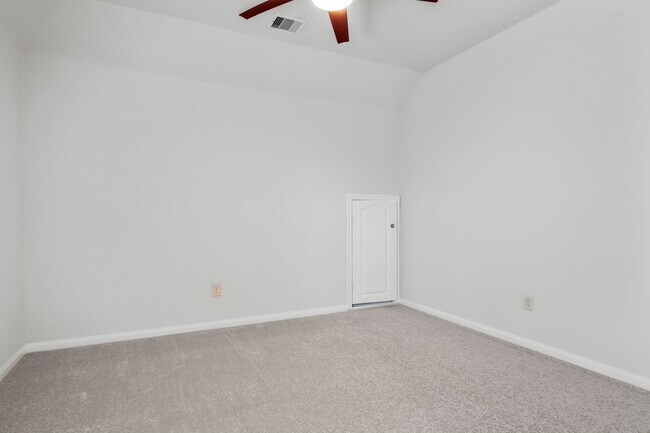 Building Photo - 8102 Little Scarlet St