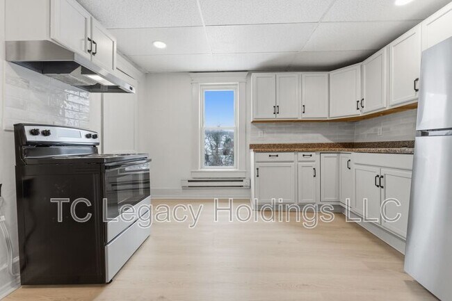 Building Photo - 16 Flint St