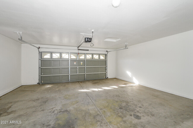Building Photo - 961 S 223rd Dr